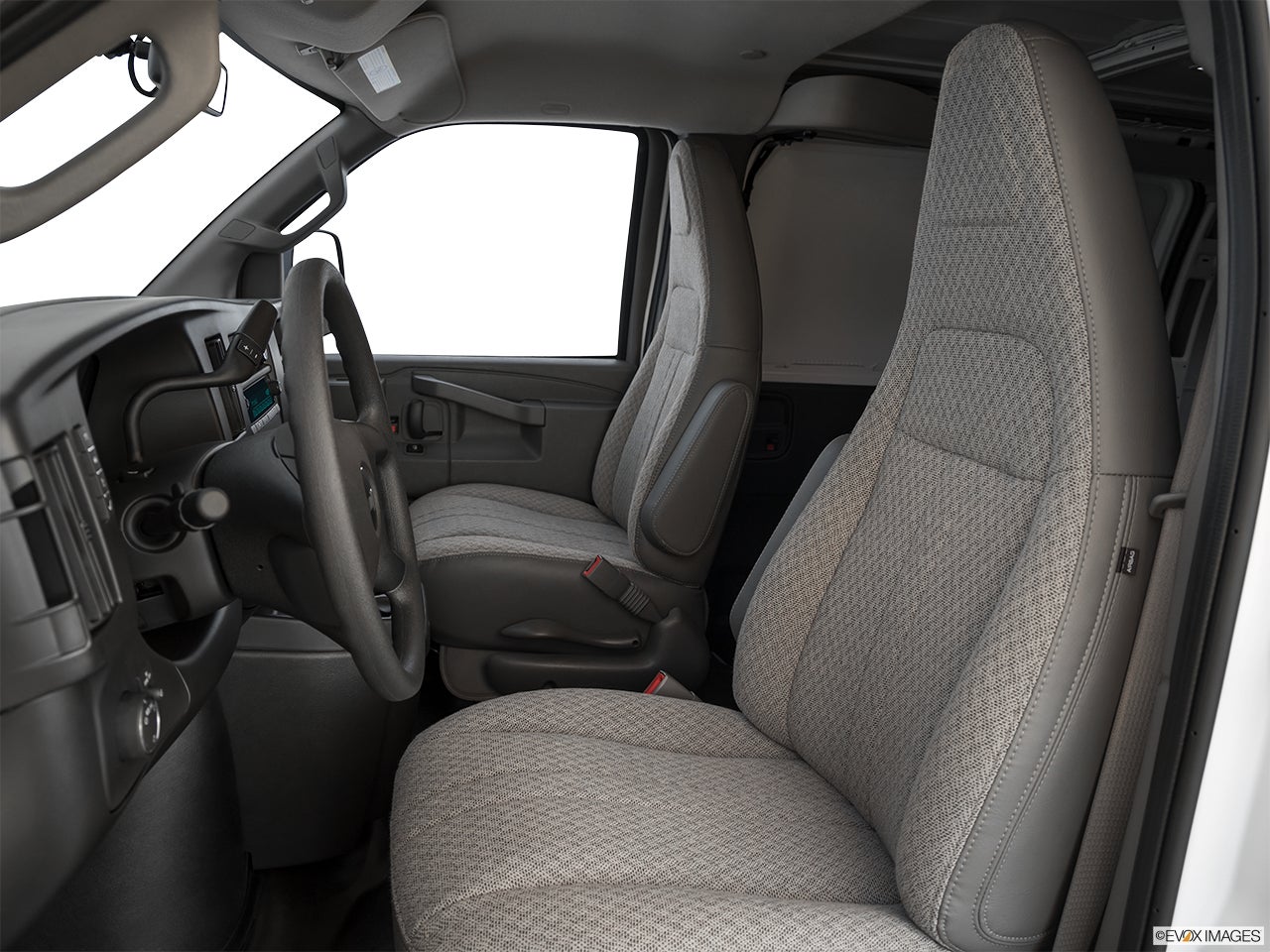 2025 Chevrolet Express photo