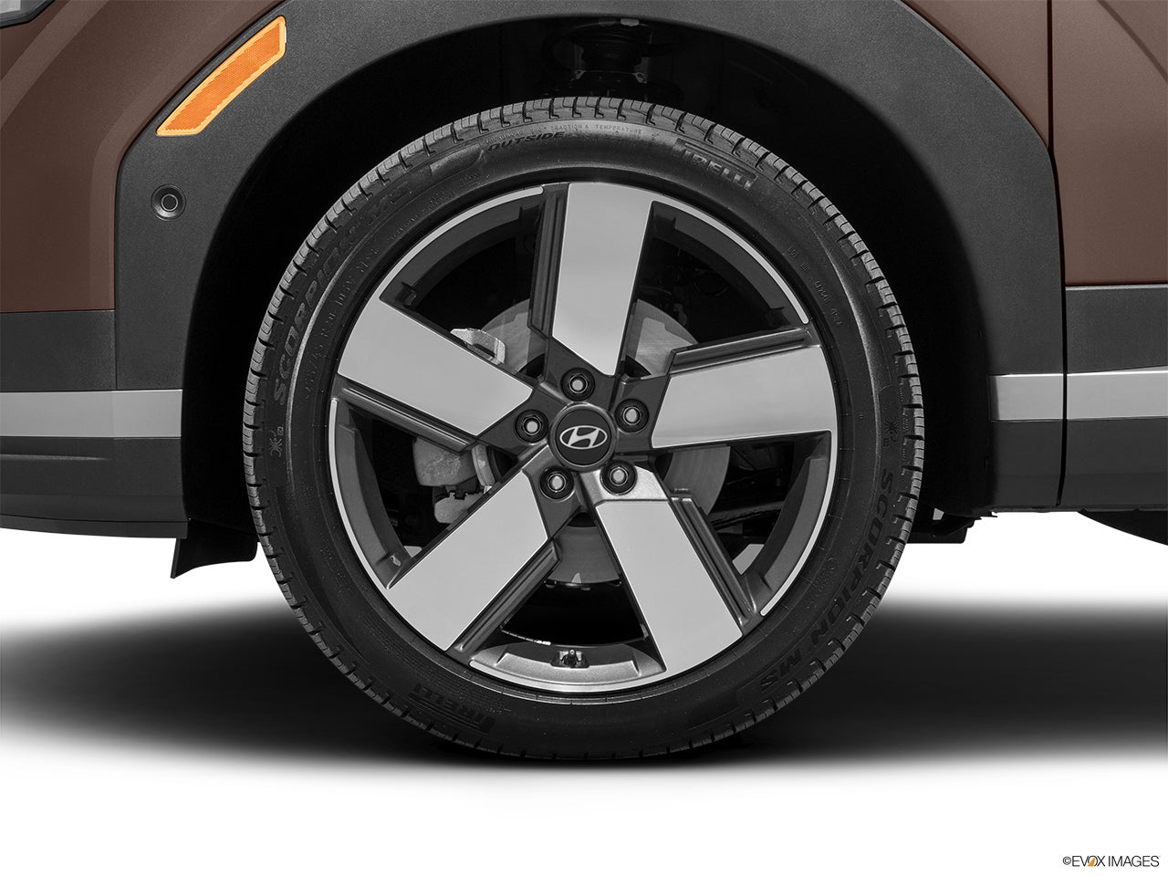 2025 Hyundai SANTA FE Hybrid photo