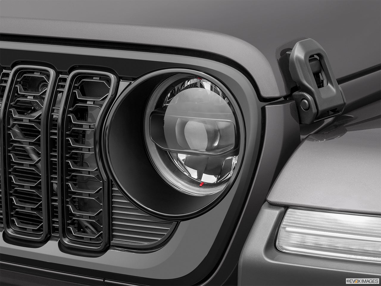 2025 Jeep Gladiator photo