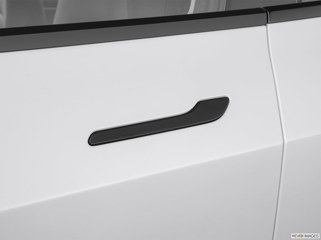 2025 Tesla Model 3 photo
