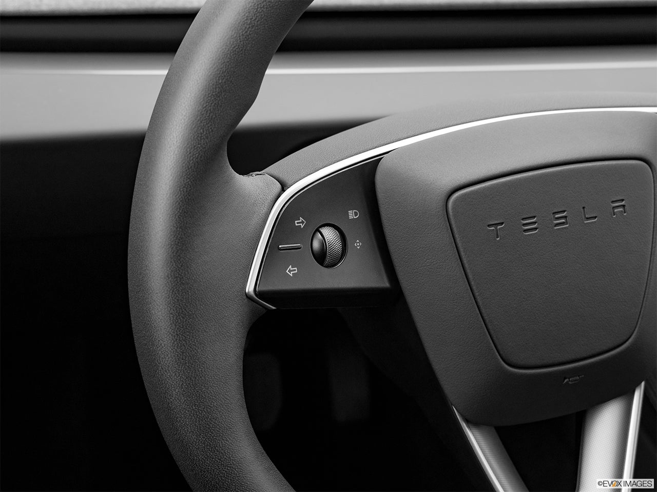 2025 Tesla Model 3 photo