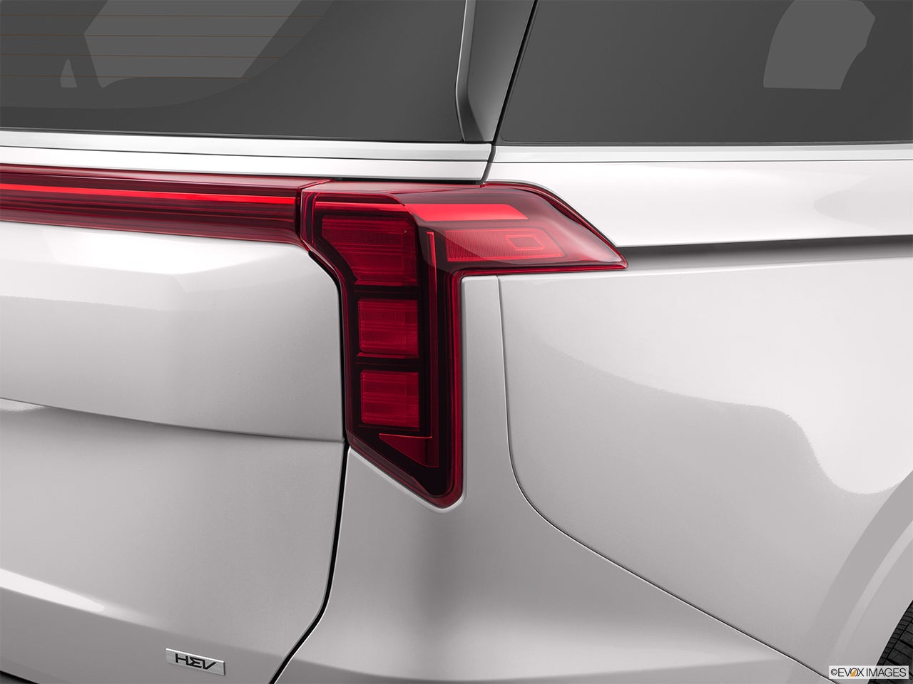 2025 Kia Carnival Hybrid photo