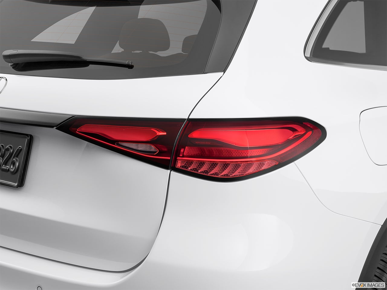 2025 Mercedes-Benz GLC photo
