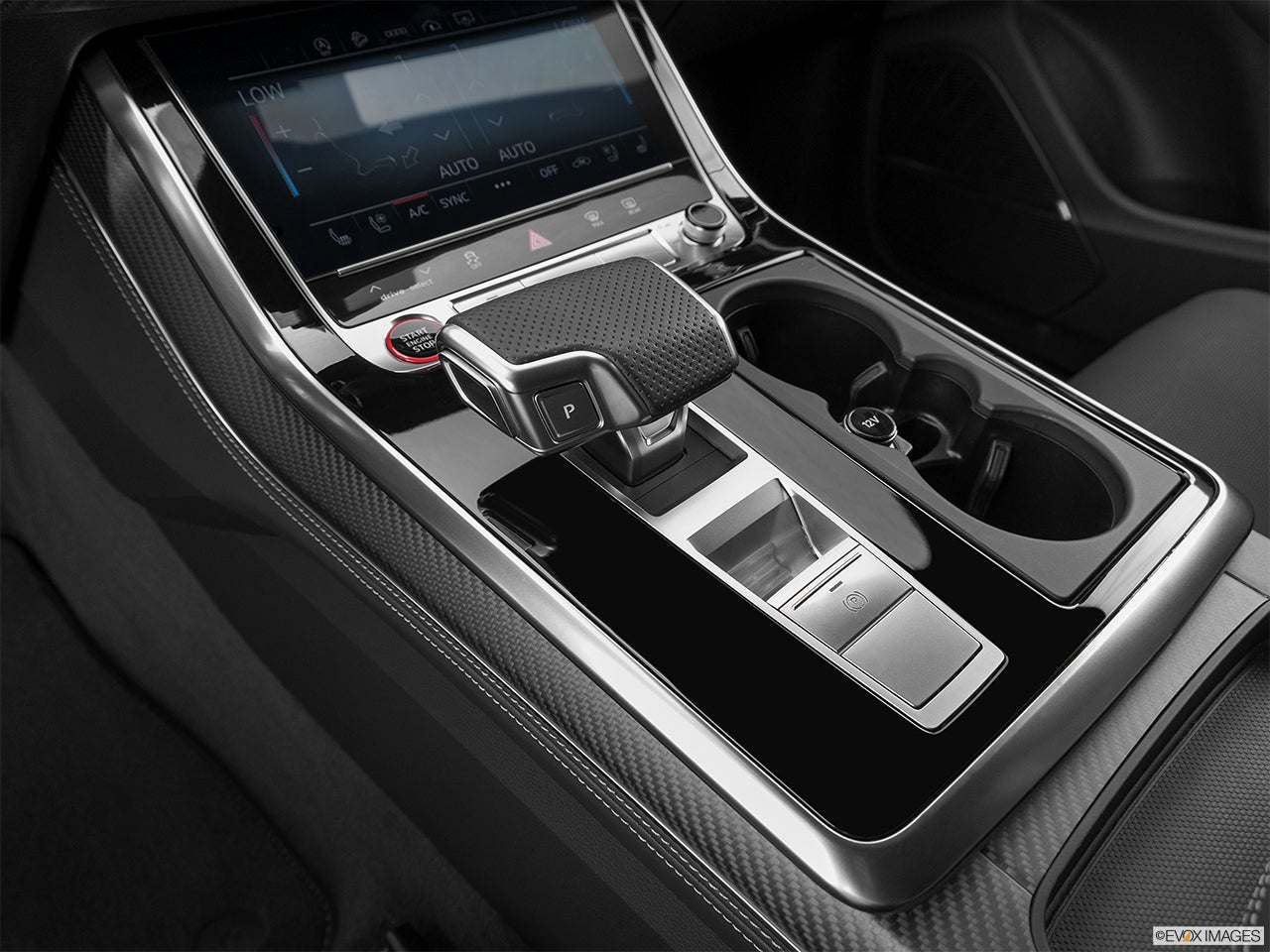 2025 Audi SQ8 photo