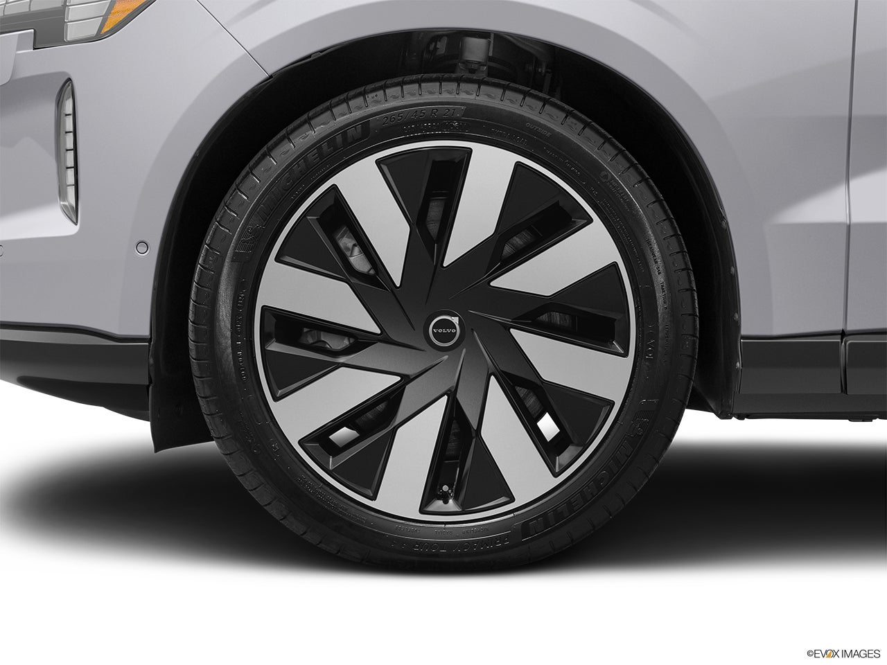 2026 Volvo EX90 photo