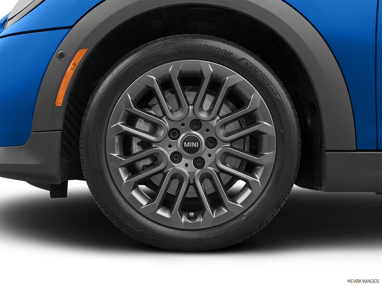 2026 MINI Hardtop 4 Door photo