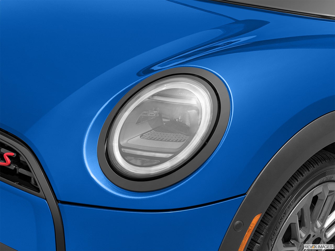 2026 MINI Hardtop 4 Door photo