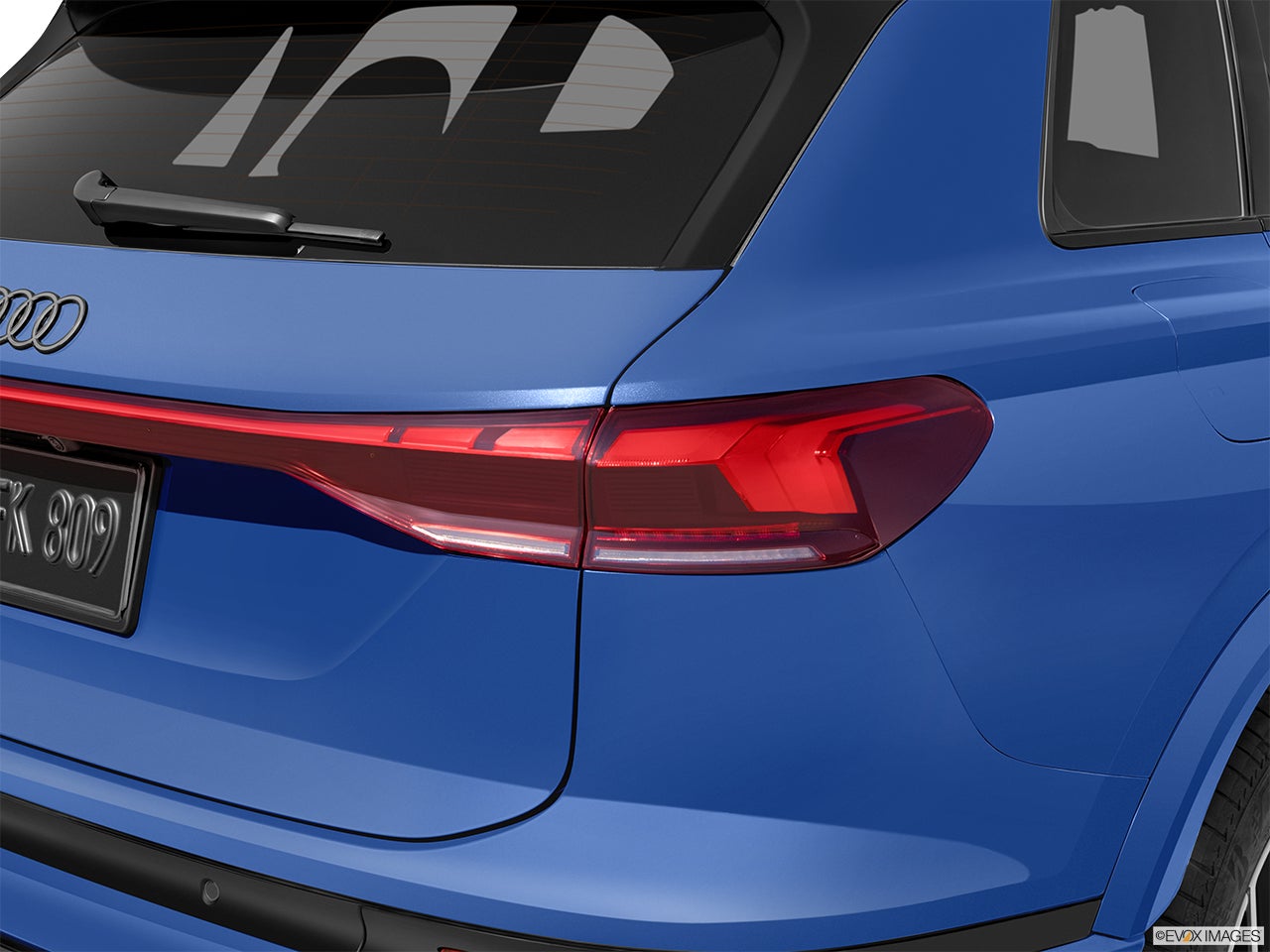 2025 Audi SQ6 e-tron photo