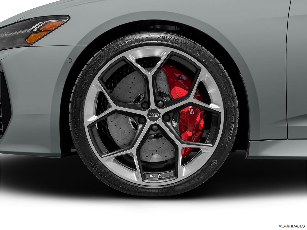 2026 Audi RS 6 Avant performance photo