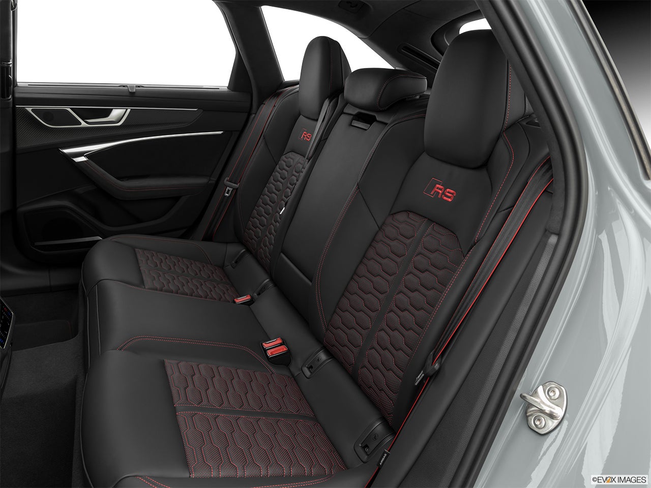 2026 Audi RS 6 Avant performance photo