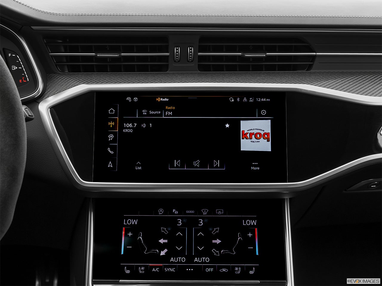 2026 Audi RS 6 Avant performance photo