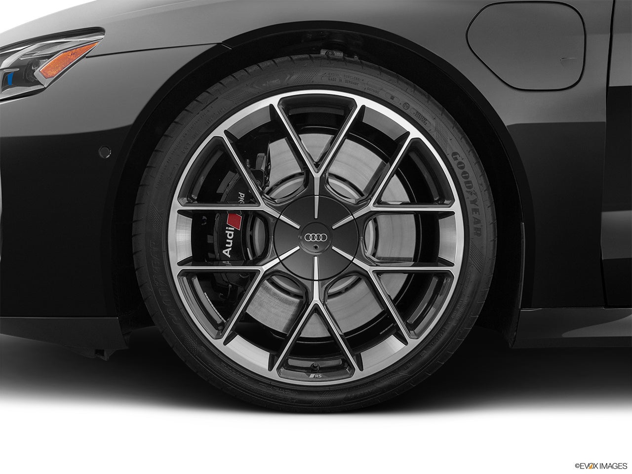 2026 Audi RS e-tron GT performance photo