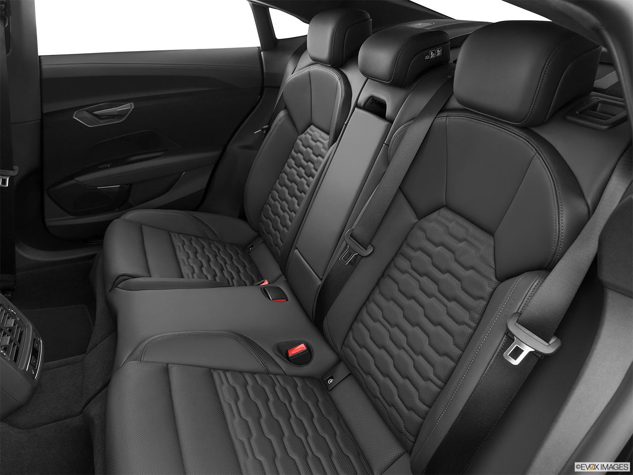 2026 Audi RS e-tron GT performance photo