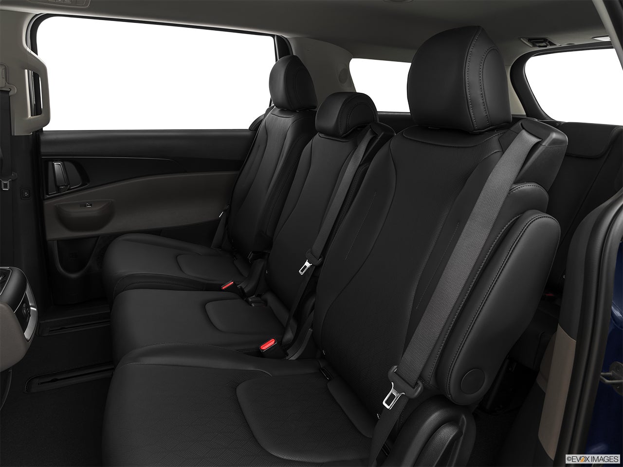 2026 Kia Carnival Hybrid photo