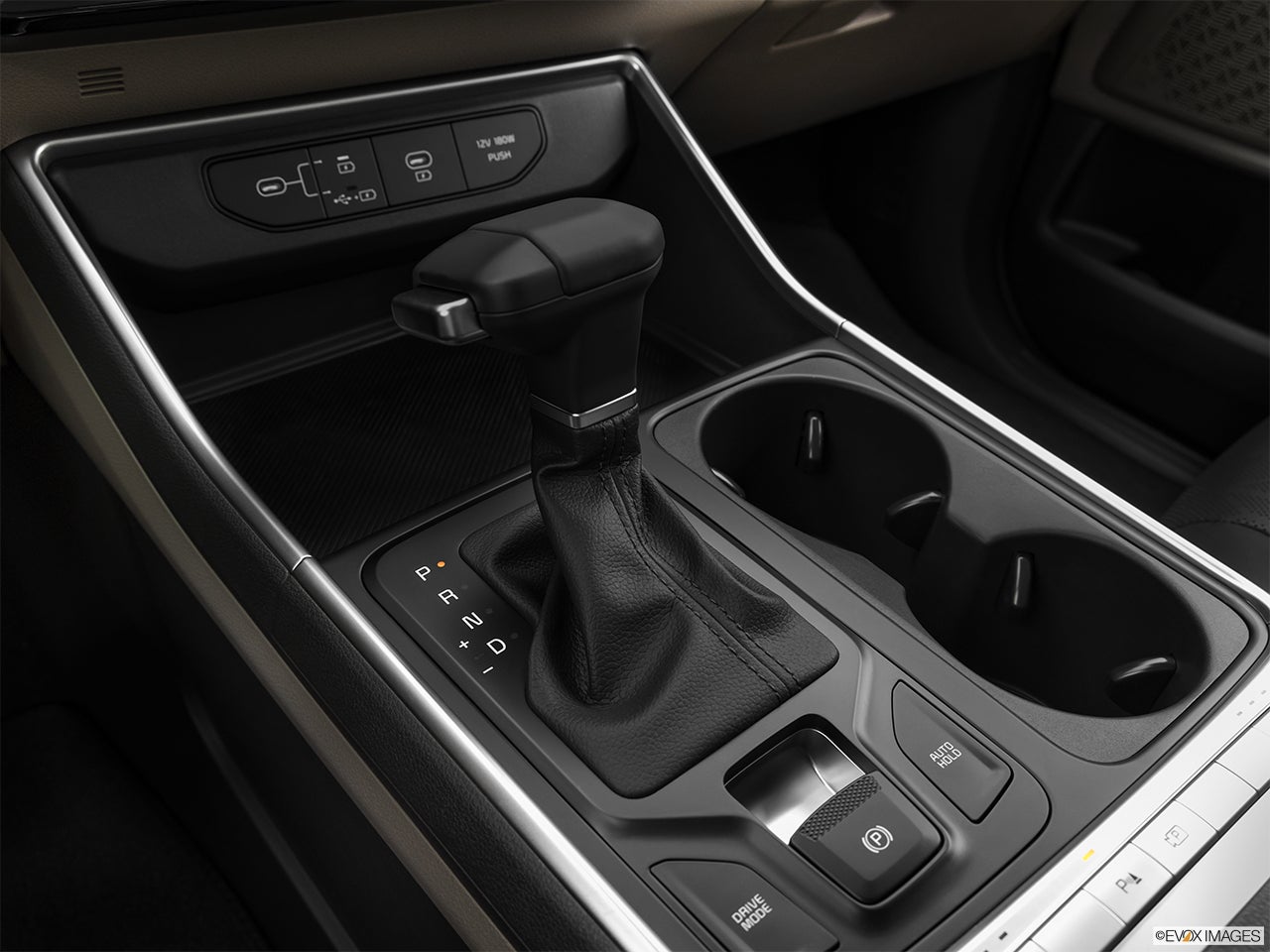 2026 Kia Carnival Hybrid photo