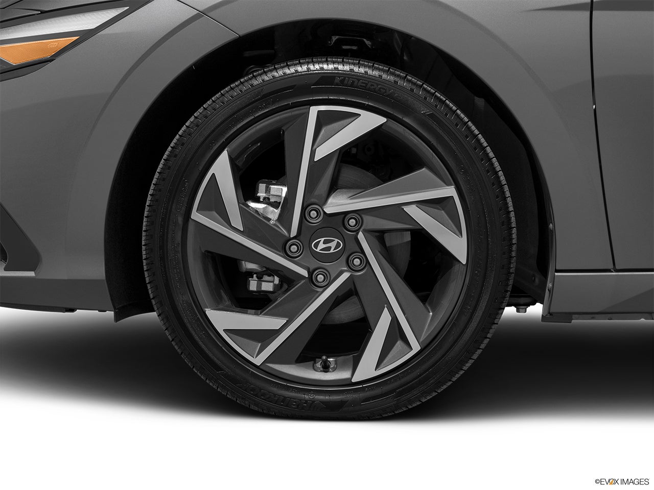 2025 Hyundai ELANTRA Hybrid photo