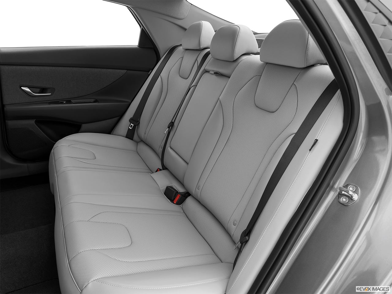 2025 Hyundai ELANTRA Hybrid photo