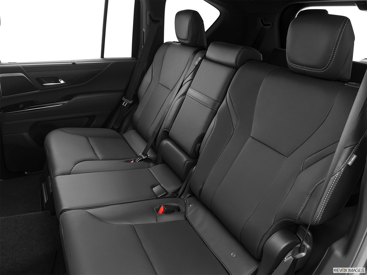 2025 Lexus LX 700h photo
