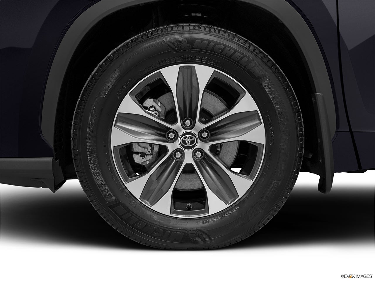 2025 Toyota Highlander photo