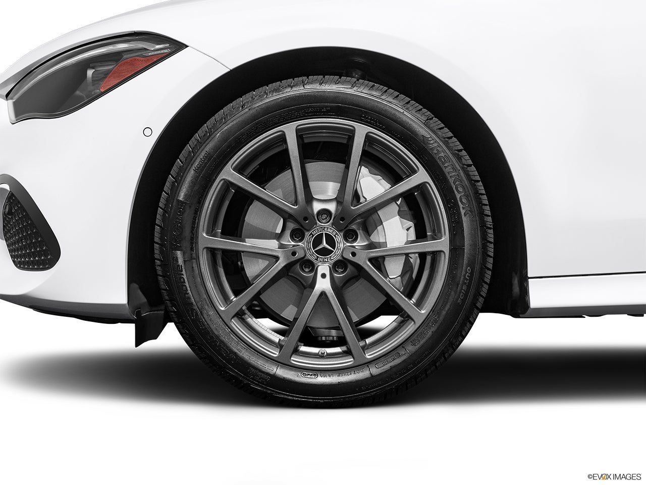 2025 Mercedes-Benz CLE 300 photo