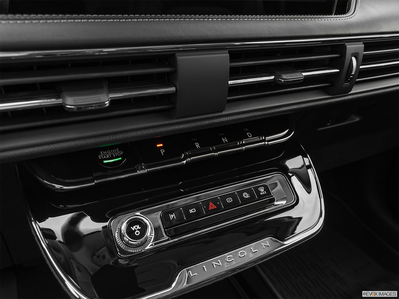 2026 Lincoln Corsair photo