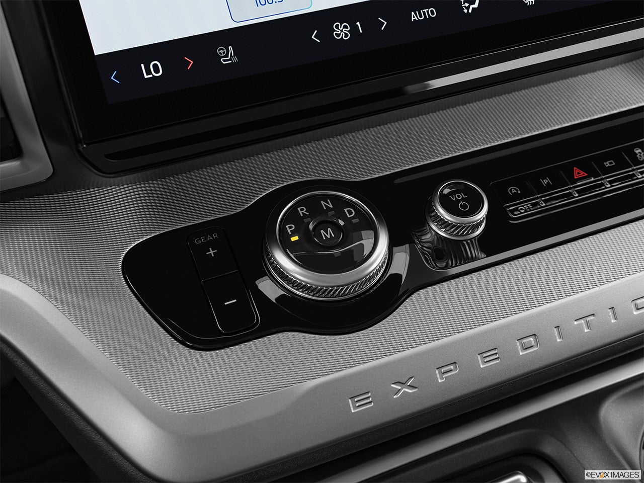 2026 Ford Expedition MAX photo