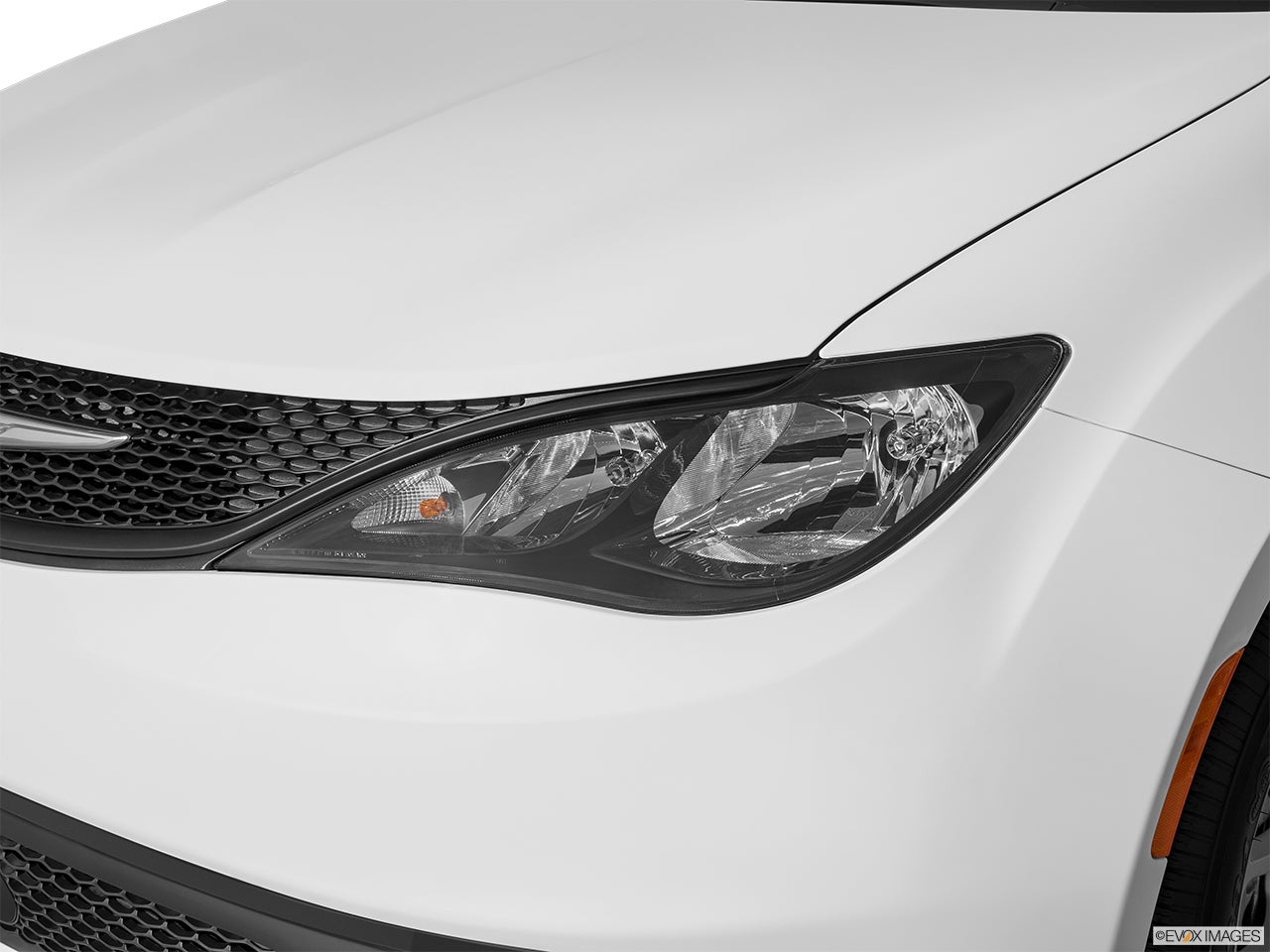 2026 Chrysler Voyager photo