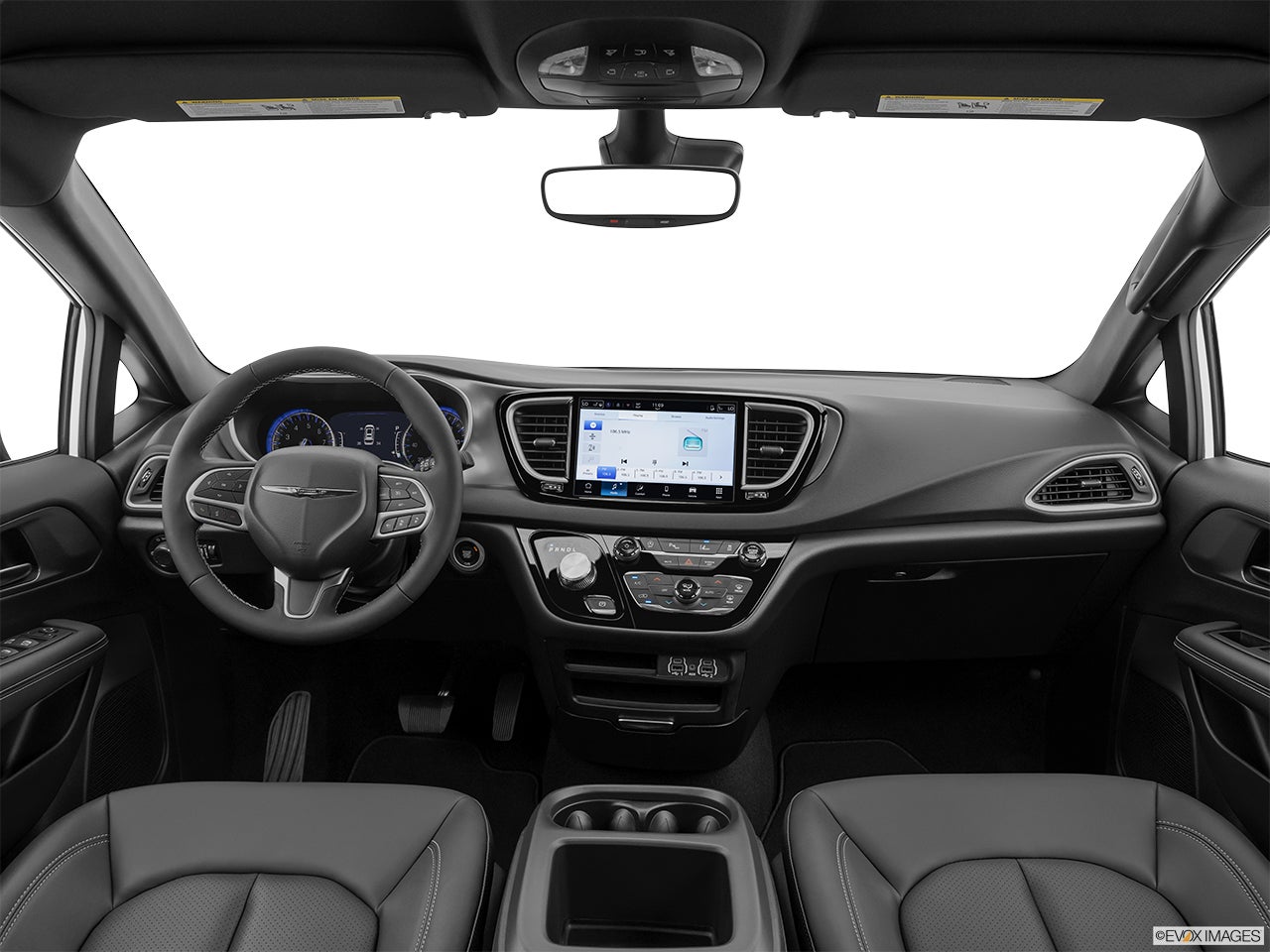 2026 Chrysler Voyager photo