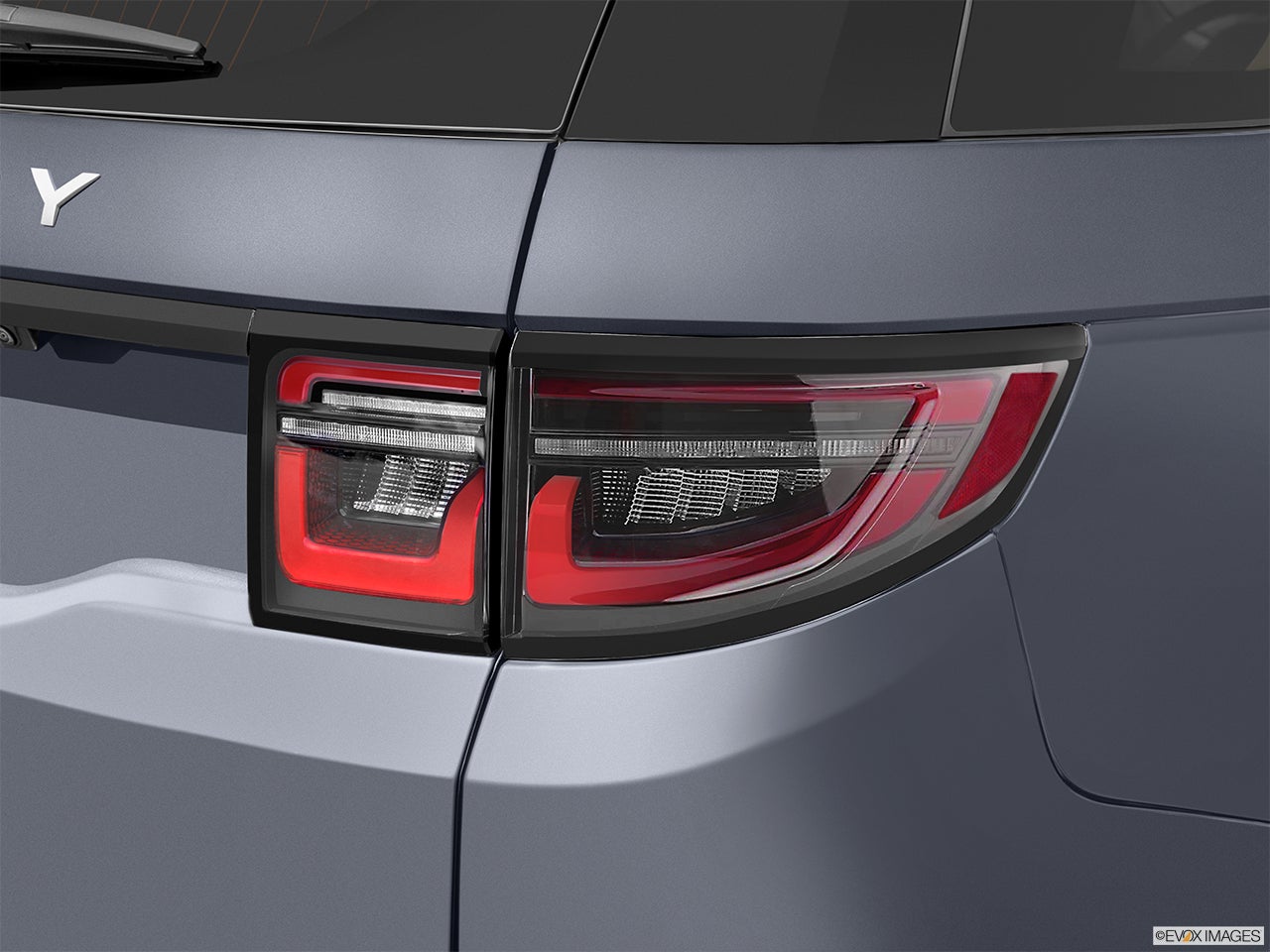 2026 Land Rover Discovery Sport photo