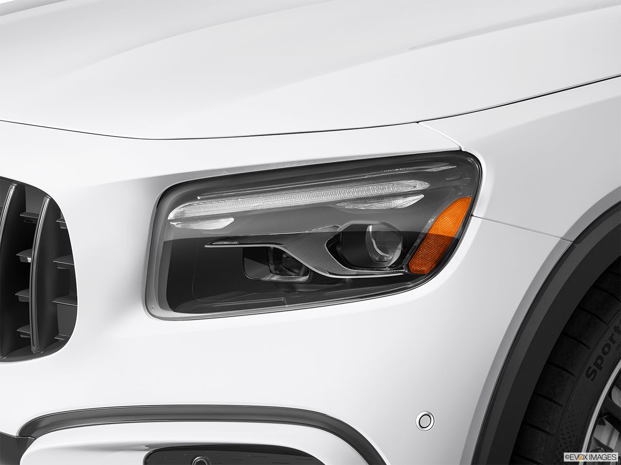 2026 Mercedes-Benz GLB photo
