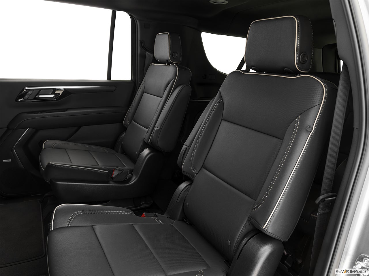 2026 Chevrolet Suburban photo