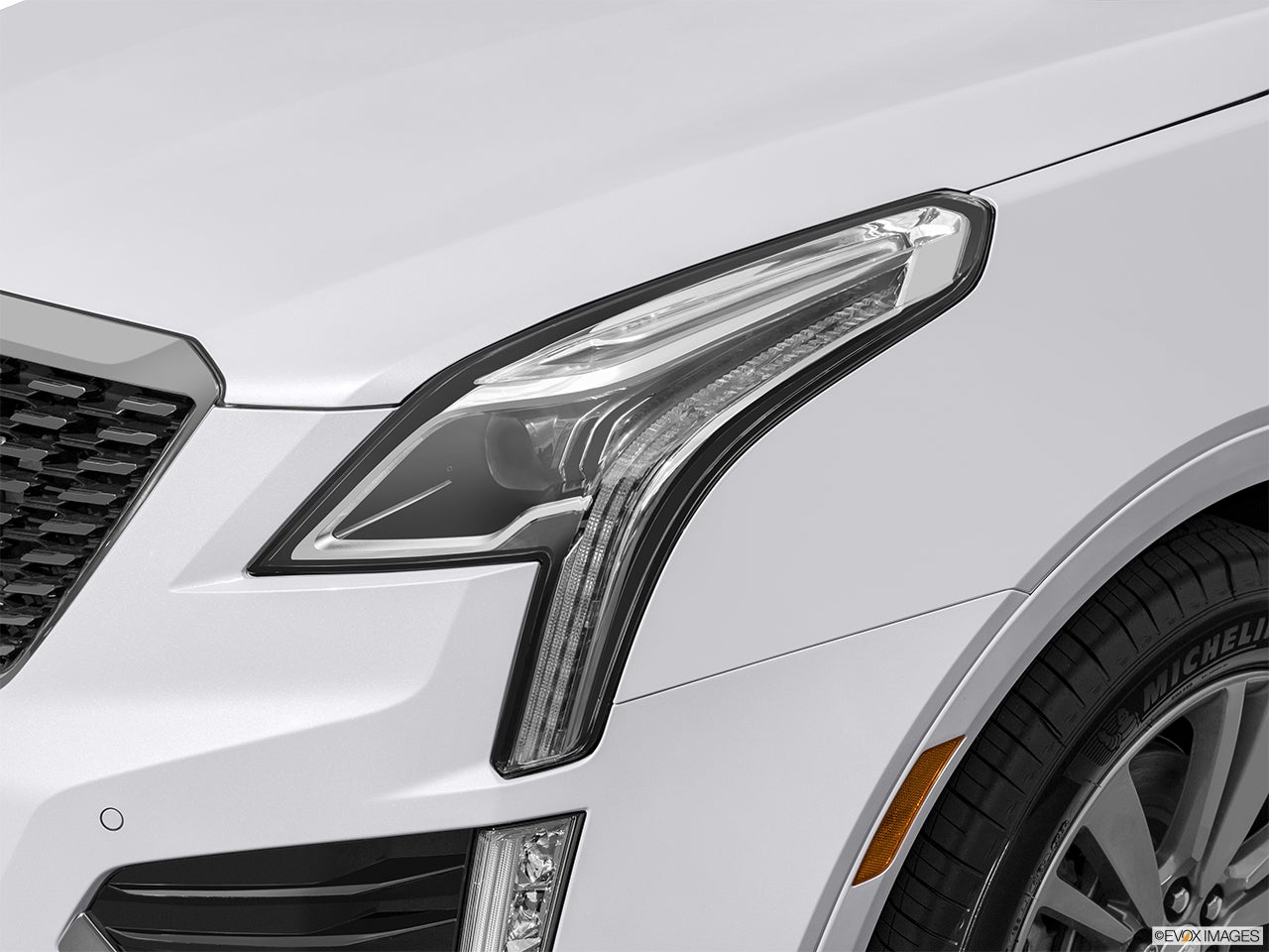 2026 Cadillac XT5 photo