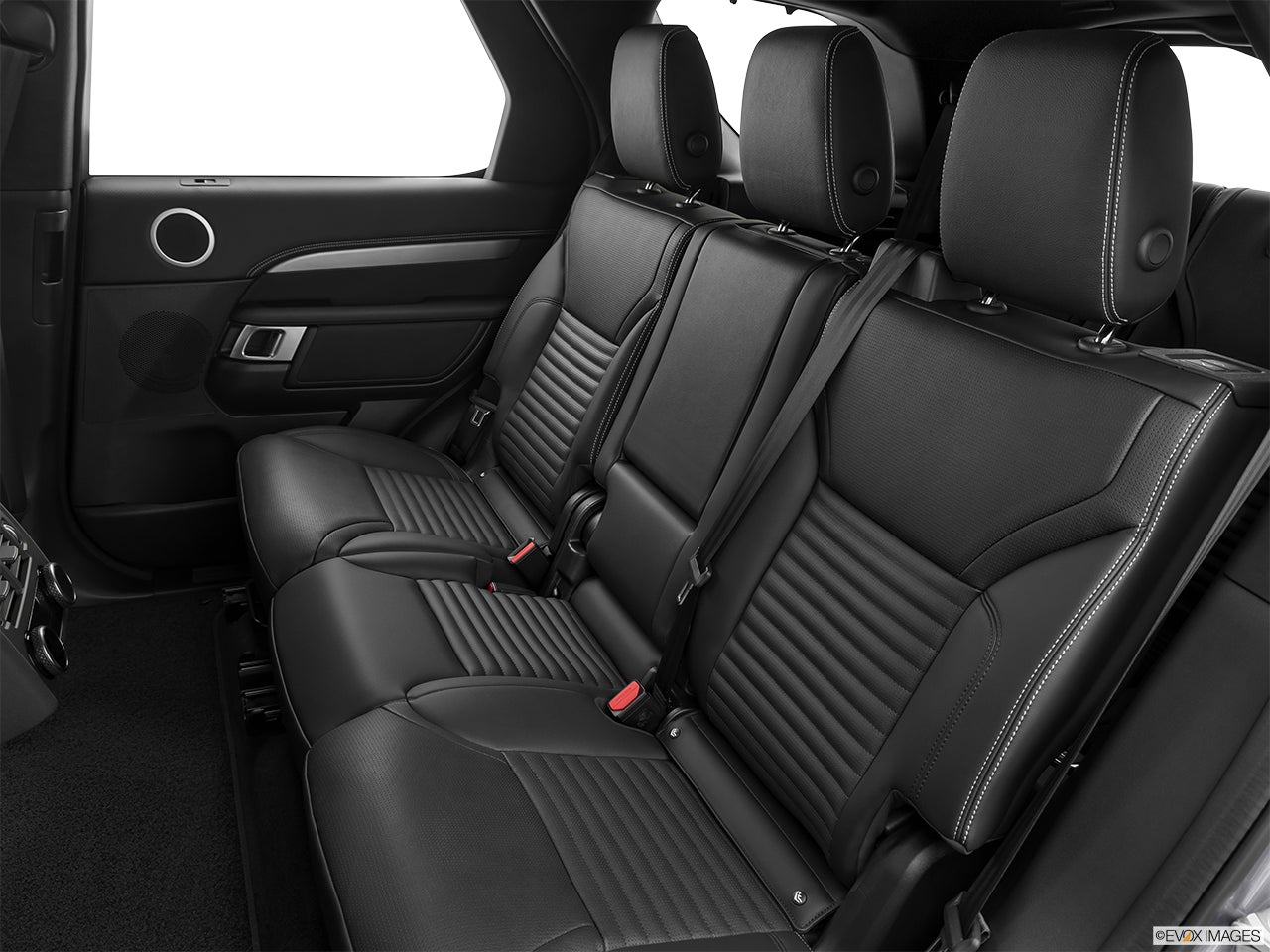 2025 Land Rover Discovery photo