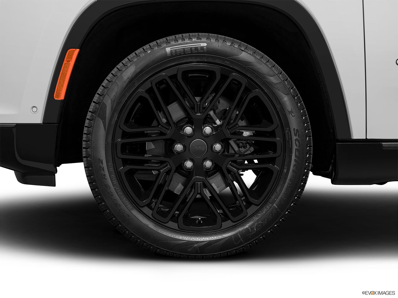 2026 Jeep Grand Wagoneer photo