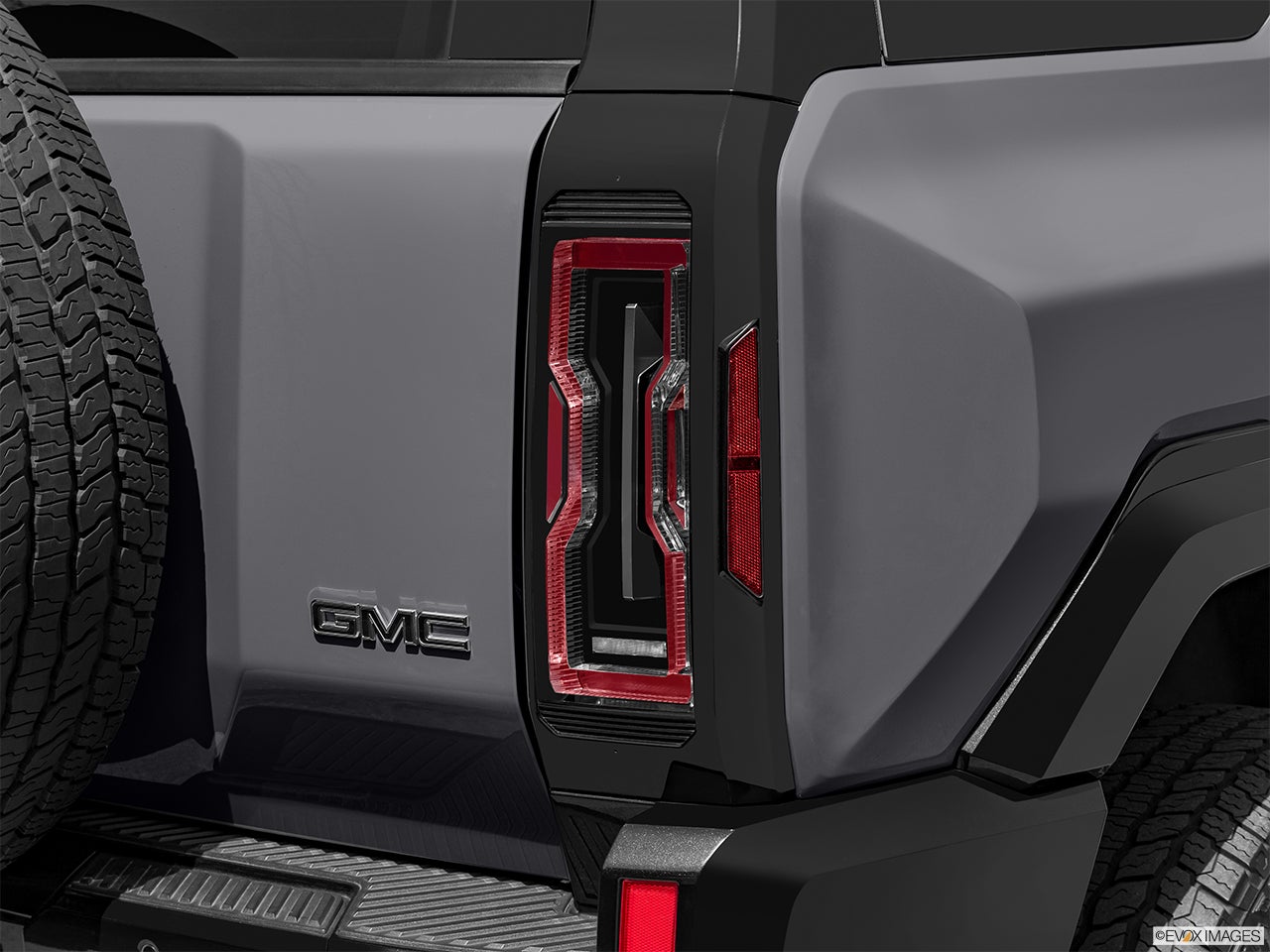 2026 GMC HUMMER EV SUV photo
