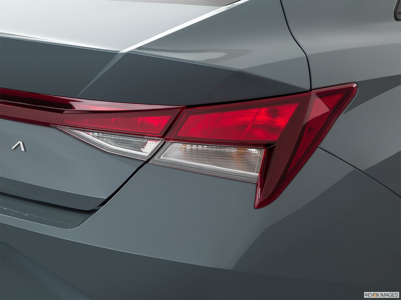 2022 Hyundai ELANTRA photo