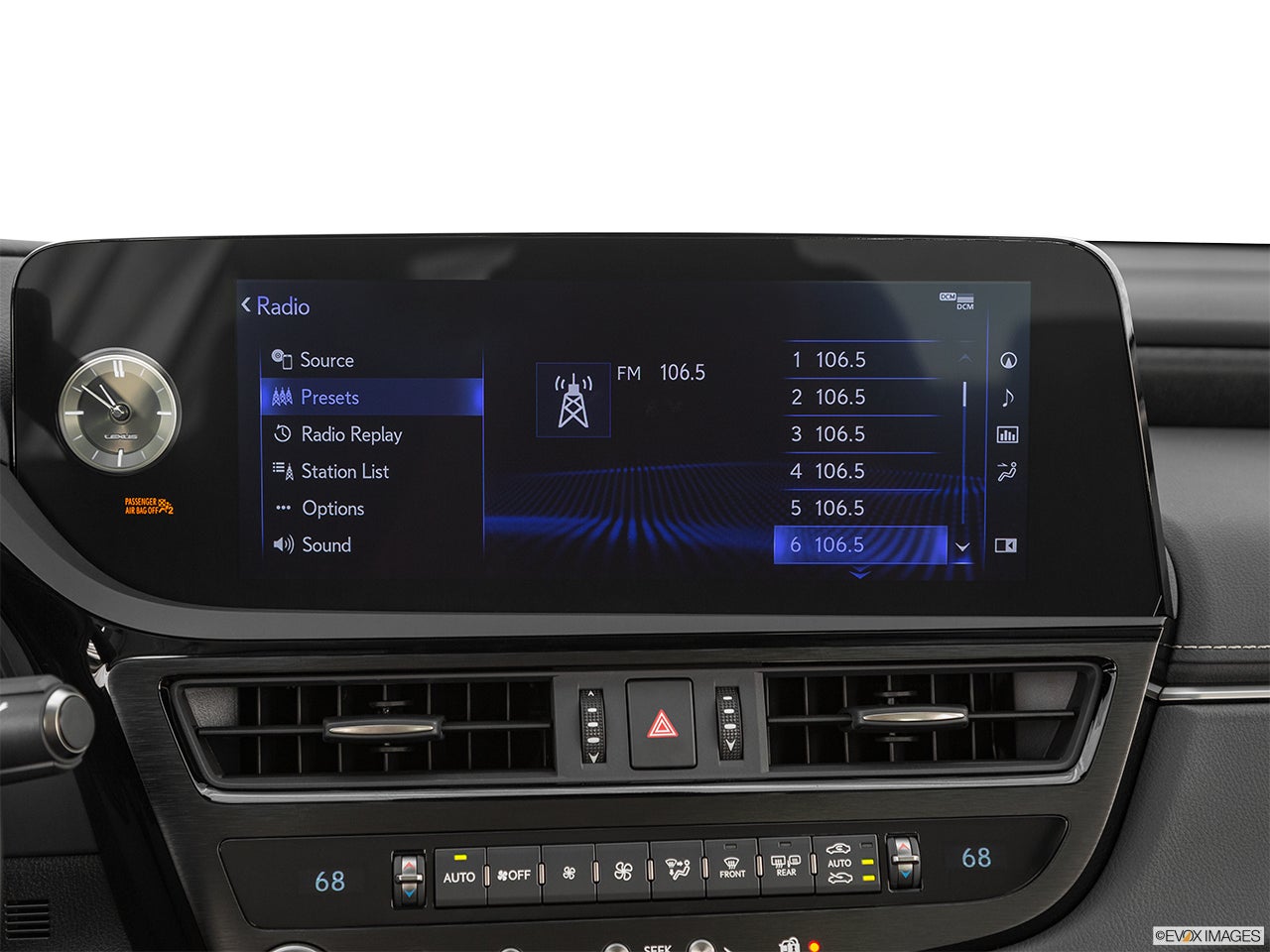 2022 Lexus ES 300h photo