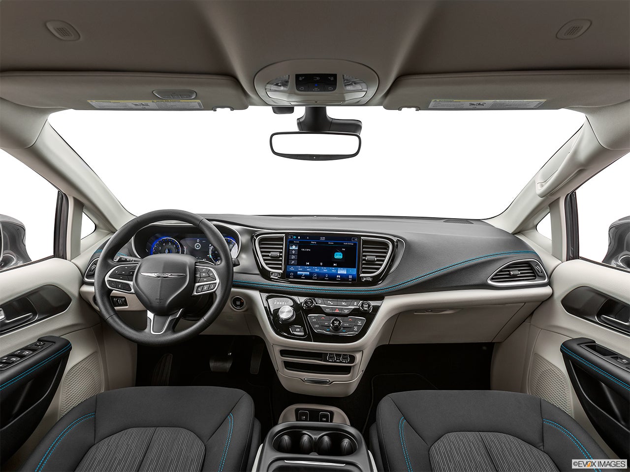 2022 Chrysler Pacifica photo