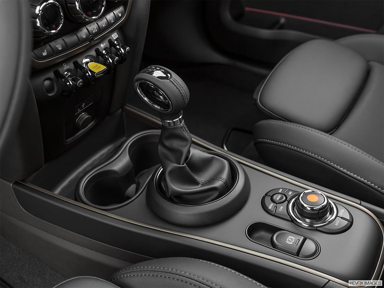 2023 MINI Countryman Plug-in Hybrid photo