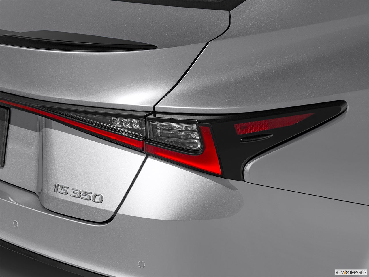 2022 Lexus IS 350 photo