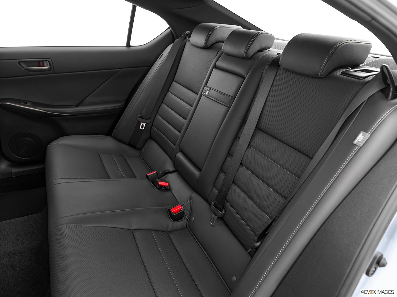 2022 Lexus IS 350 photo
