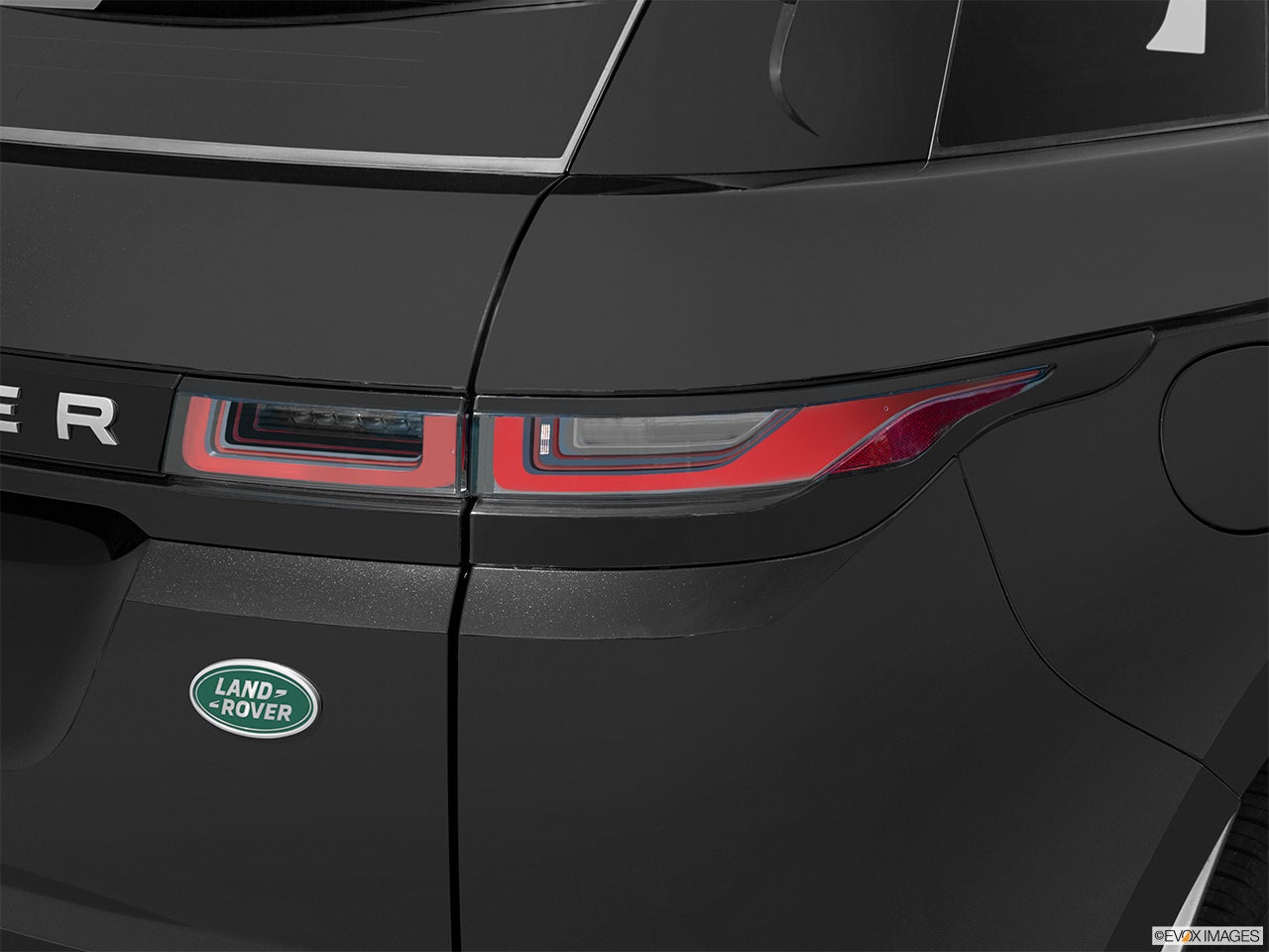 2024 Land Rover Range Rover Evoque photo