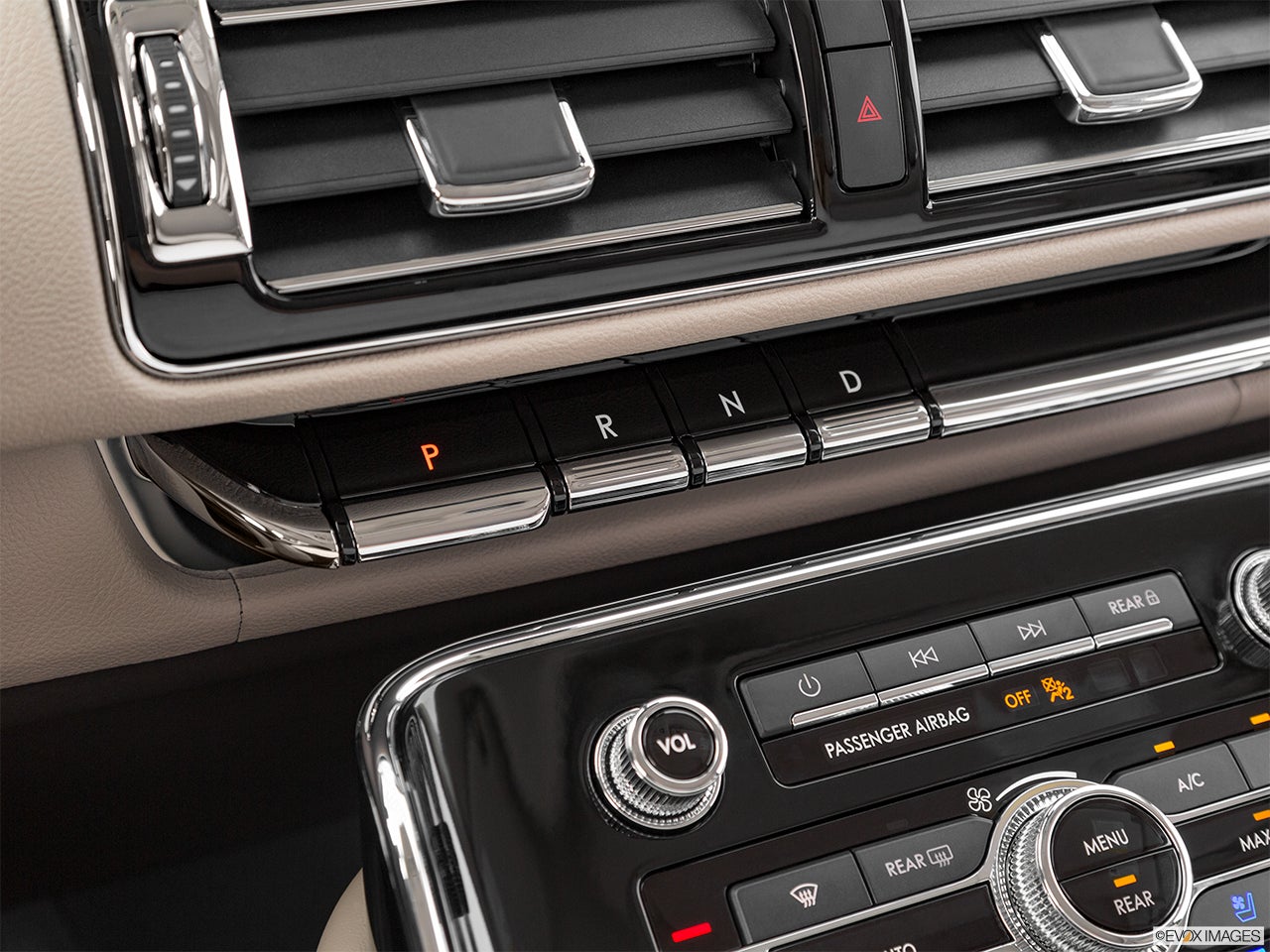 2022 Lincoln Navigator photo