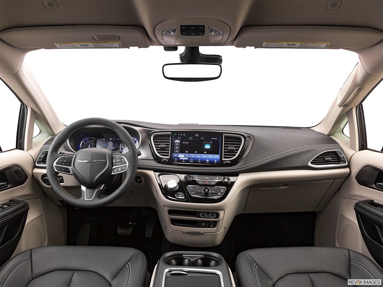 2022 Chrysler Pacifica Hybrid photo