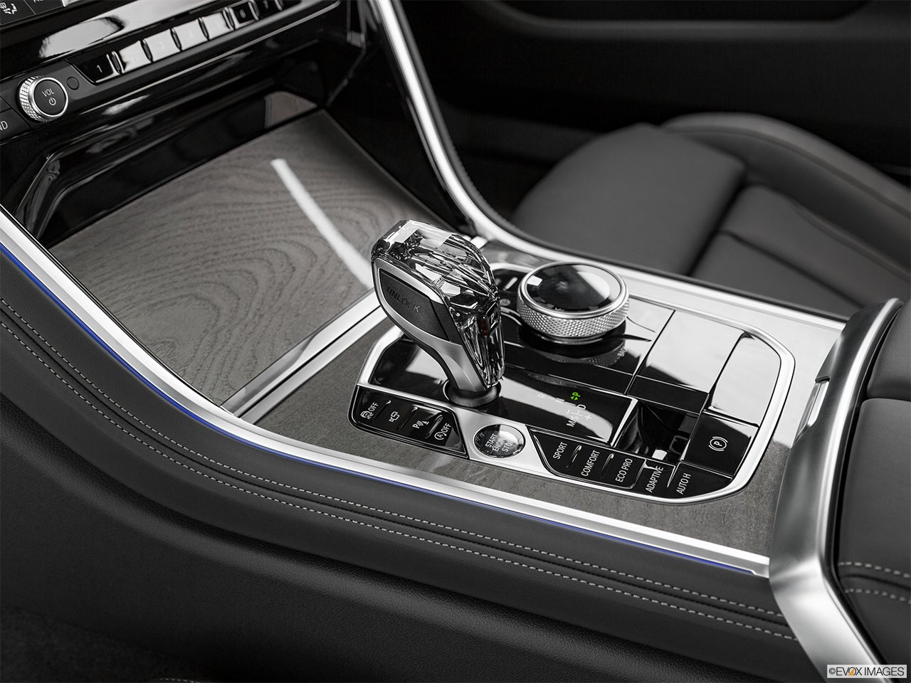 2023 BMW 8 Series photo
