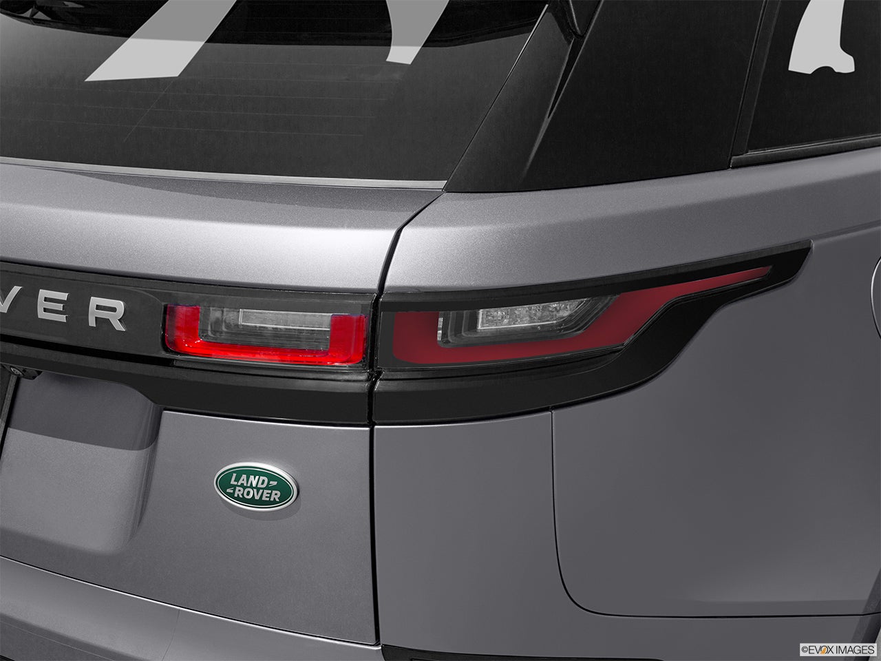 2024 Land Rover Range Rover Velar photo