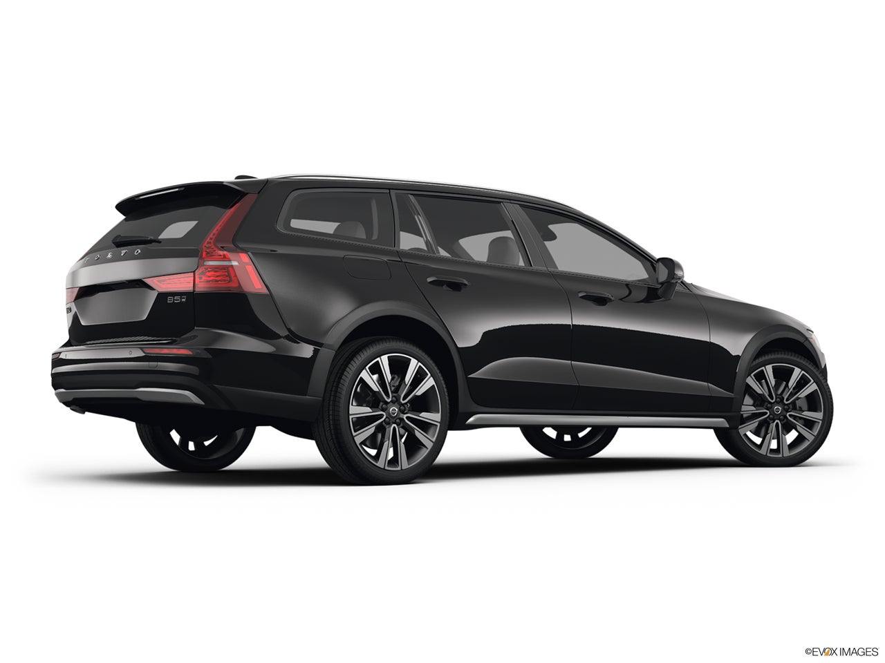 2025 Volvo V60 Cross Country photo