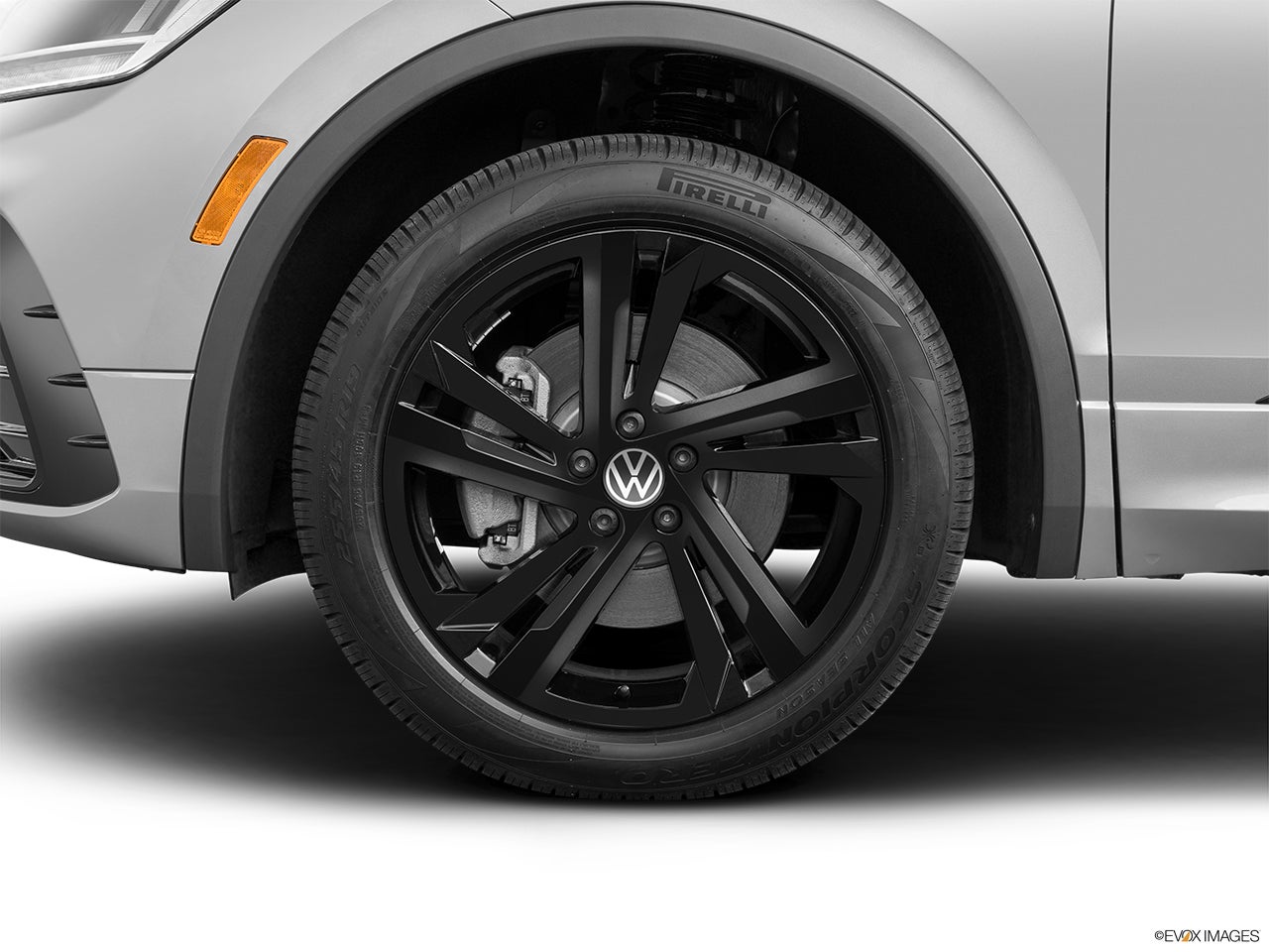 2023 Volkswagen Tiguan photo