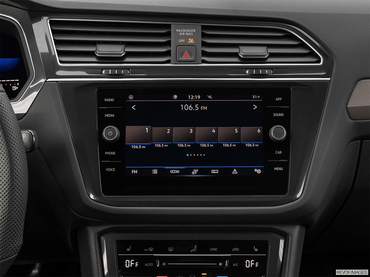 2023 Volkswagen Tiguan photo