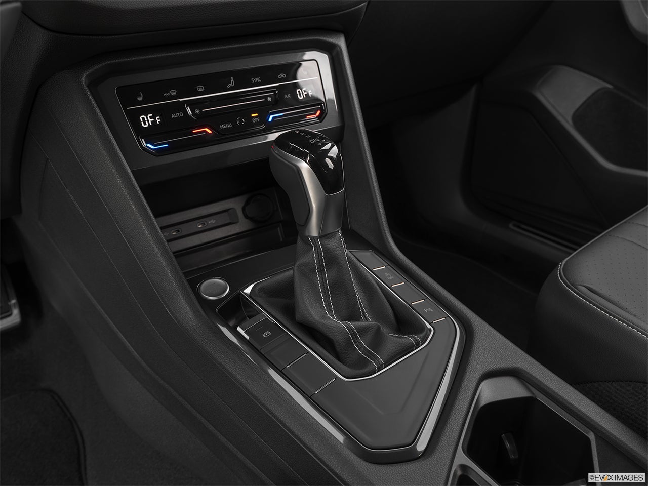 2023 Volkswagen Tiguan photo
